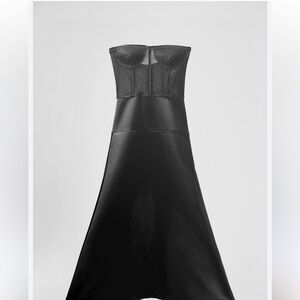 Blogger’s favorite Limited Edition Zara Lace Corset Dress